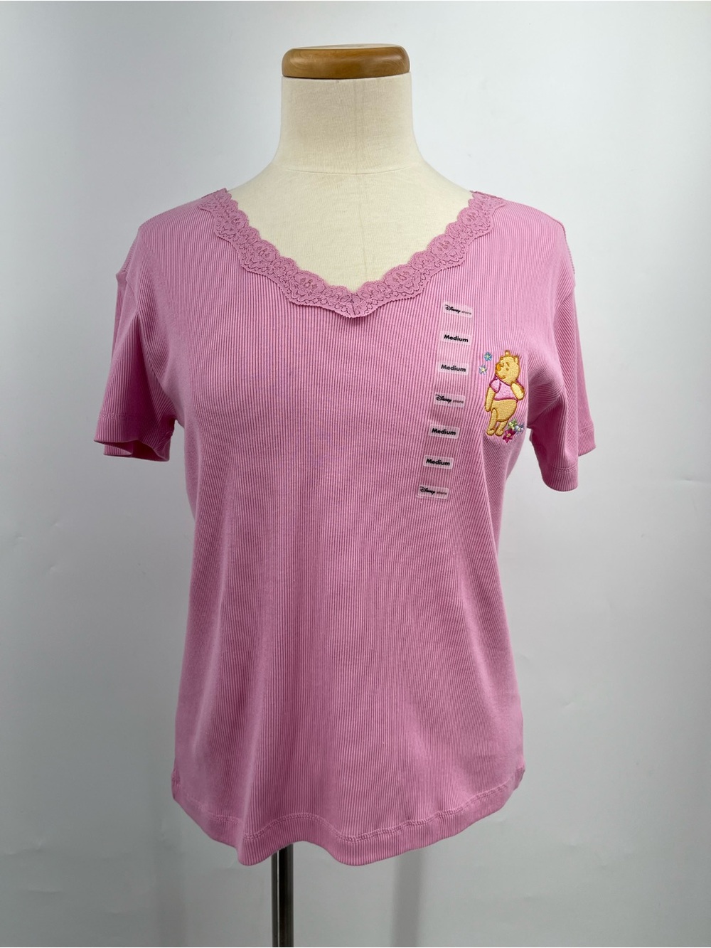 Vintage 90s Winnie the Pooh tee fitted ribbed  0885 lace trim v-neck pink